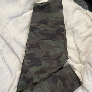 Lululemon cropped wunder train 23” inseam